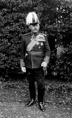 Officer in Plumed Hat Small